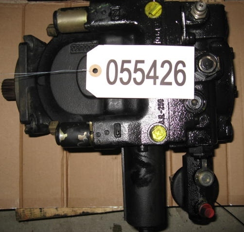 Mertlo Nr. 055426 Hydrostatpumpe Sauer-Danfoss Model: 520971 Model code: 90R075F - Hidravlična črpalka za Teleskopski viličar: slika 1 Mertlo Nr. 055426 Hydrostatpumpe Sauer-Danfoss Model: 520971 Model code: 90R075F - Hidravlična črpalka za Teleskopski viličar: slika 1