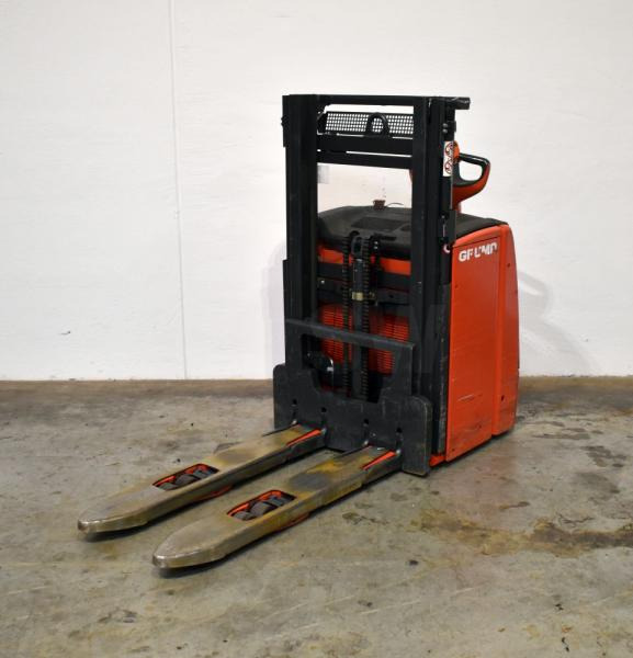 Linde L 16 i 1173 - Stroj za zlaganje: slika 2 Linde L 16 i 1173 - Stroj za zlaganje: slika 2