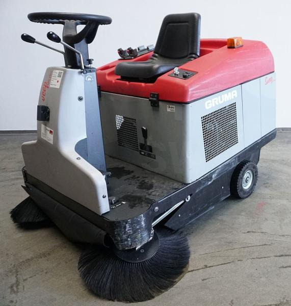MOTOSCOPA SWEEPER SWEEP 71 V Plus - Industrijski pometalni stroj: slika 1 MOTOSCOPA SWEEPER SWEEP 71 V Plus - Industrijski pometalni stroj: slika 1