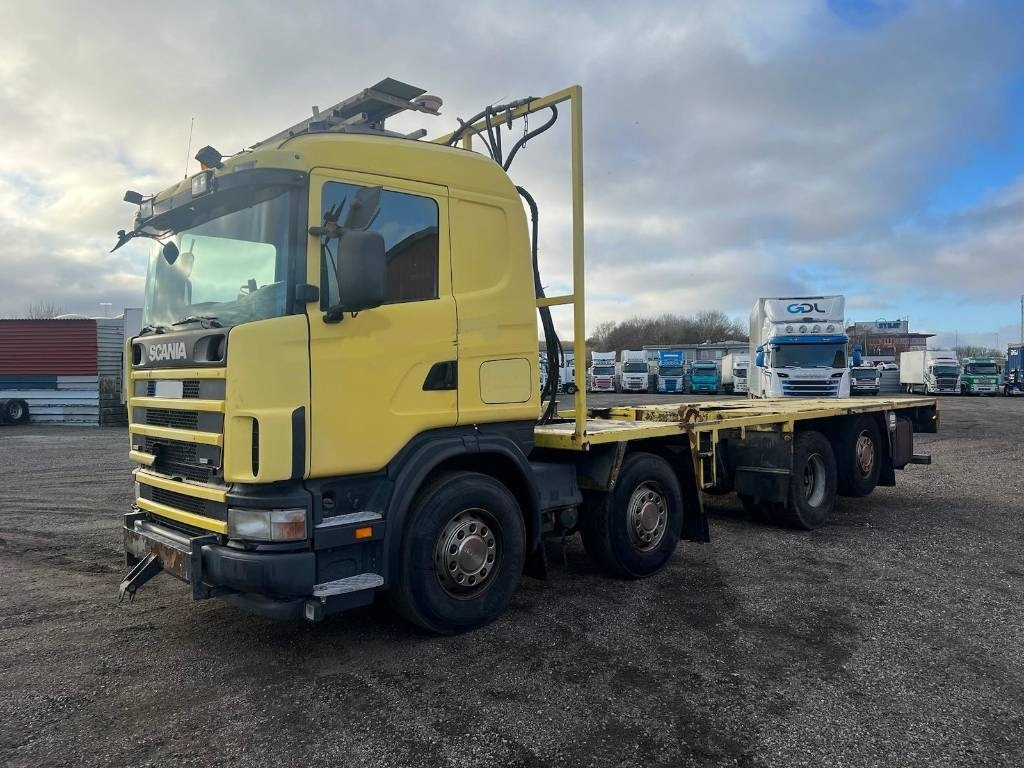 Scania R124 GB 8X2*6 NB420 serie 4936 - Tovornjak s kesonom: slika 1 Scania R124 GB 8X2*6 NB420 serie 4936 - Tovornjak s kesonom: slika 1