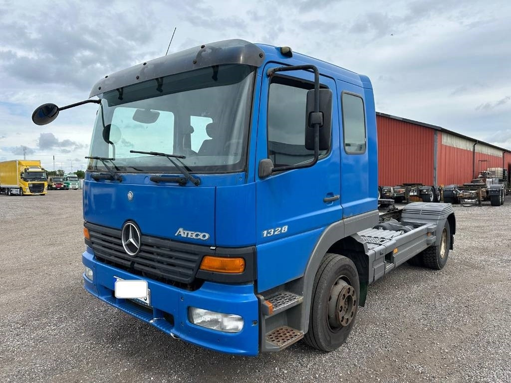 Mercedes-Benz 1328 LS 4X2 serie 1277 - Vlačilec: slika 1 Mercedes-Benz 1328 LS 4X2 serie 1277 - Vlačilec: slika 1