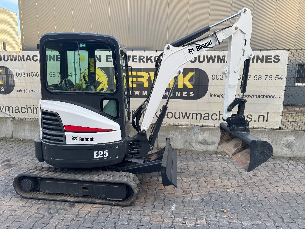 Bobcat E25 - Mini bager: slika 2 Bobcat E25 - Mini bager: slika 2