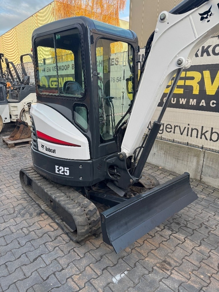 Bobcat E25 - Mini bager: slika 5 Bobcat E25 - Mini bager: slika 5