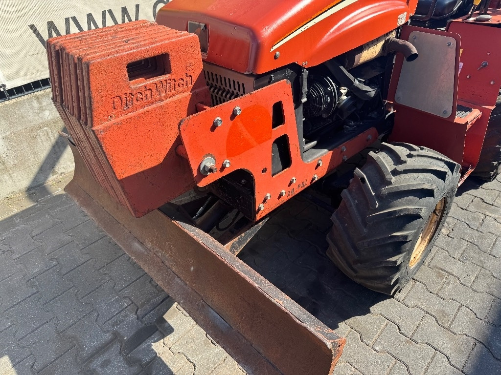Ditch Witch RT 40 - Rovokopač: slika 3 Ditch Witch RT 40 - Rovokopač: slika 3