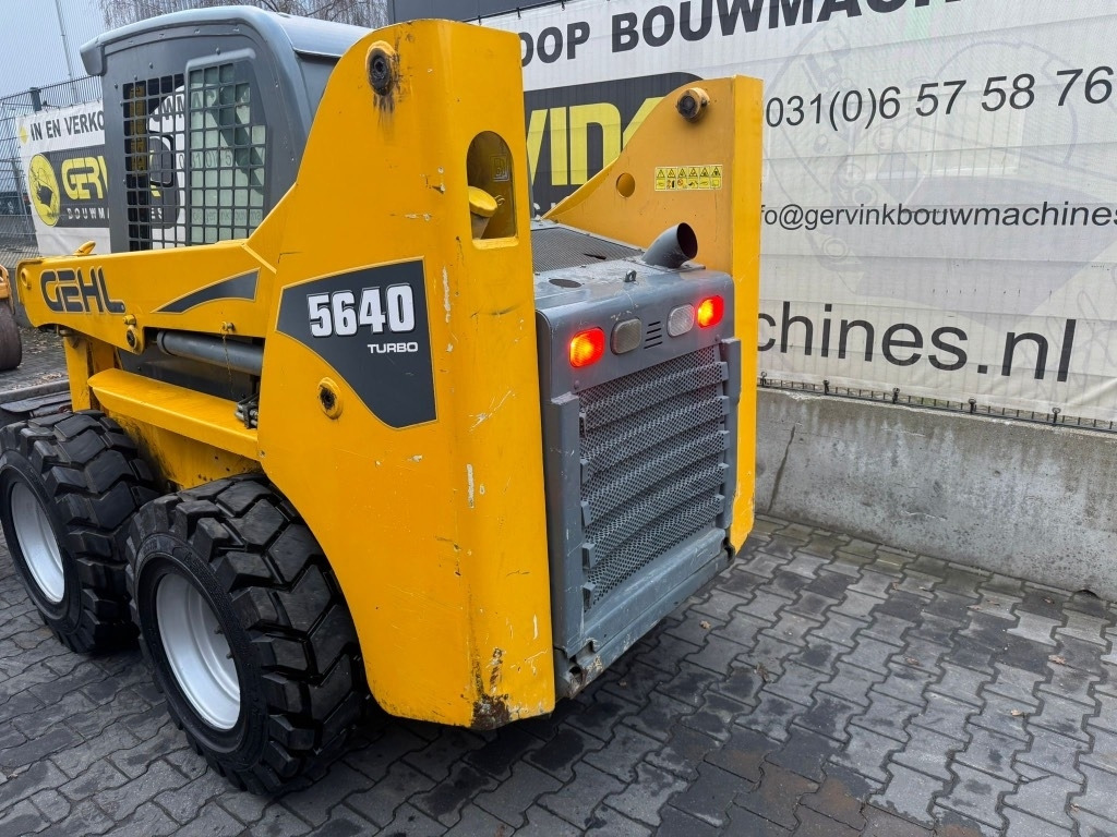 Mini nakladalec Gehl 5640: slika 9 Mini nakladalec Gehl 5640: slika 9