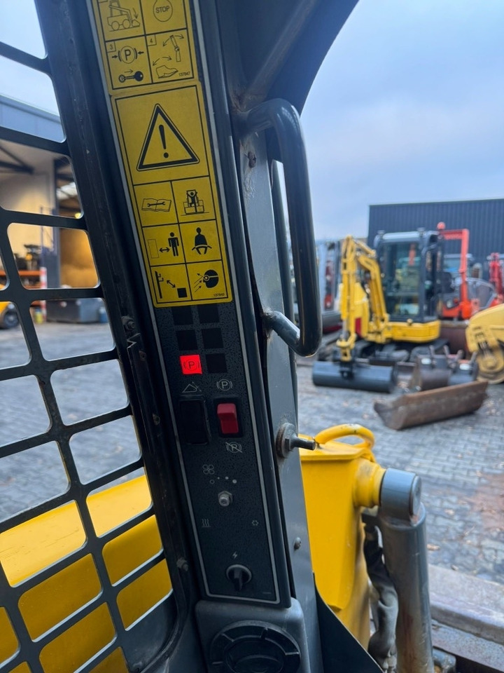 Mini nakladalec Gehl 5640: slika 15 Mini nakladalec Gehl 5640: slika 15