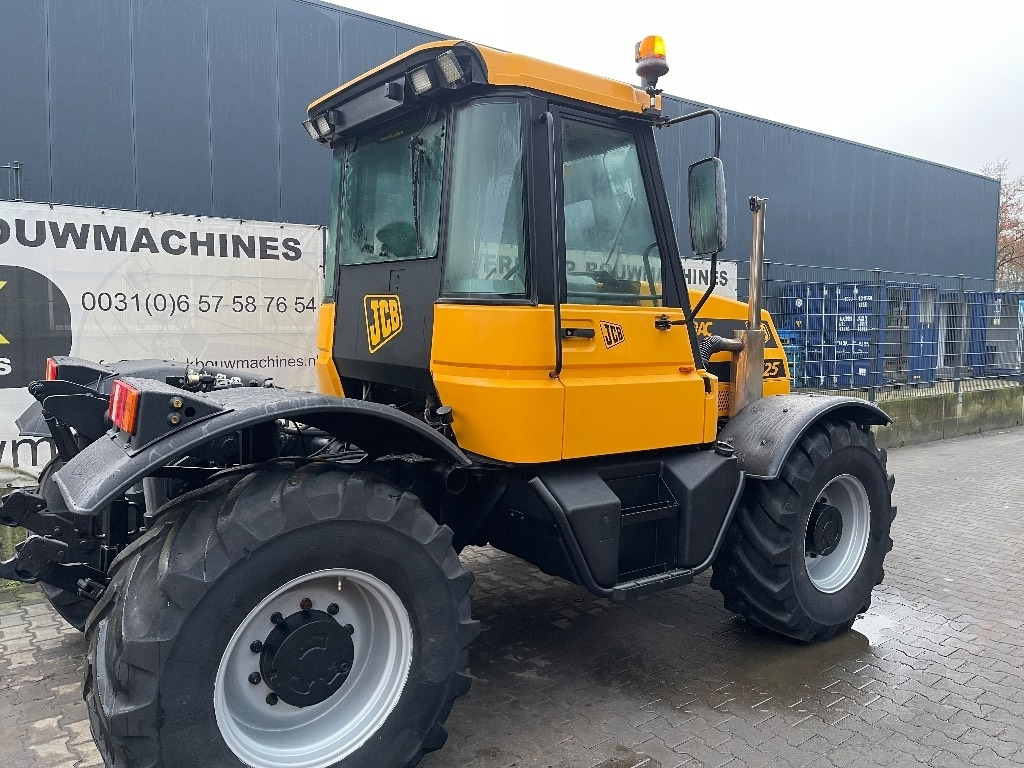 JCB Fastrac 125 - Traktor: slika 4 JCB Fastrac 125 - Traktor: slika 4