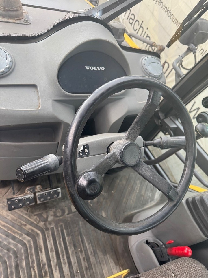 Bager nakladalec Volvo BL 71: slika 13