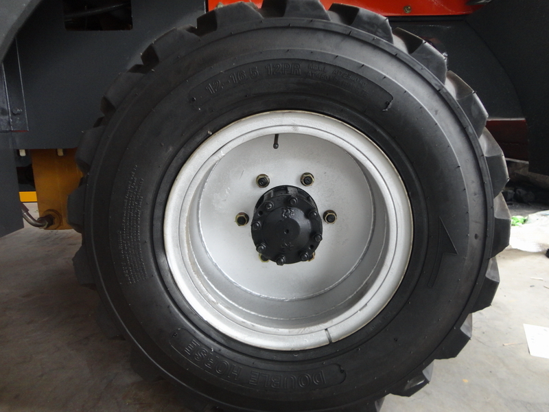 QINGDAO PROMISING China Wheel Loader Tire 12-16.5-12PR - Guma za Kolesni nakladalec: slika 2 QINGDAO PROMISING China Wheel Loader Tire 12-16.5-12PR - Guma za Kolesni nakladalec: slika 2