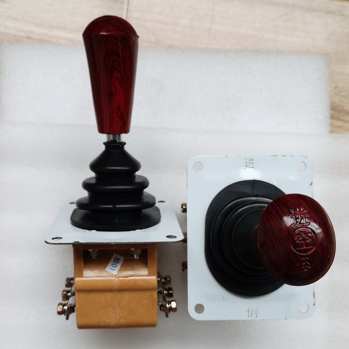 Qingdao Promising FLAND EL45 Electric Wheel Loader Forward Reverse Toggle Switch - Prestavna ročica za Kolesni nakladalec: slika 2 Qingdao Promising FLAND EL45 Electric Wheel Loader Forward Reverse Toggle Switch - Prestavna ročica za Kolesni nakladalec: slika 2