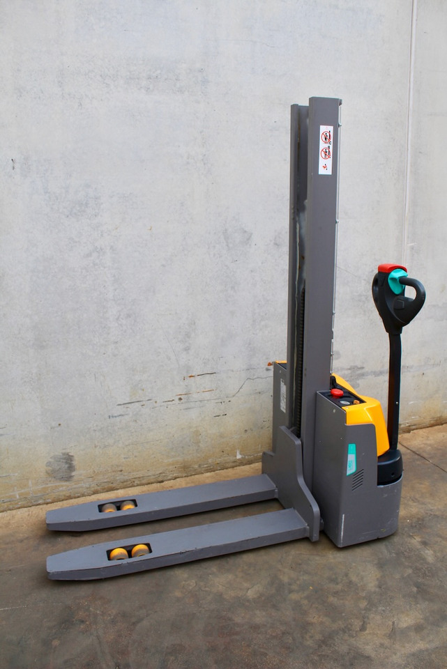 Jungheinrich EJC M10 154 E LI-ION - Stroj za zlaganje: slika 2 Jungheinrich EJC M10 154 E LI-ION - Stroj za zlaganje: slika 2