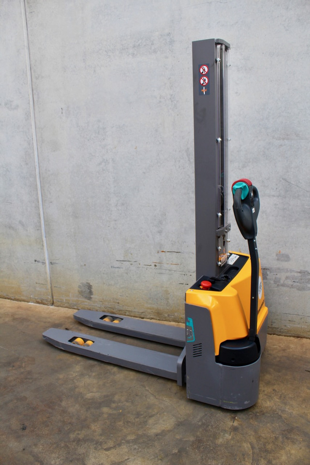 Jungheinrich EJC M10 154 E LI-ION - Stroj za zlaganje: slika 1 Jungheinrich EJC M10 154 E LI-ION - Stroj za zlaganje: slika 1