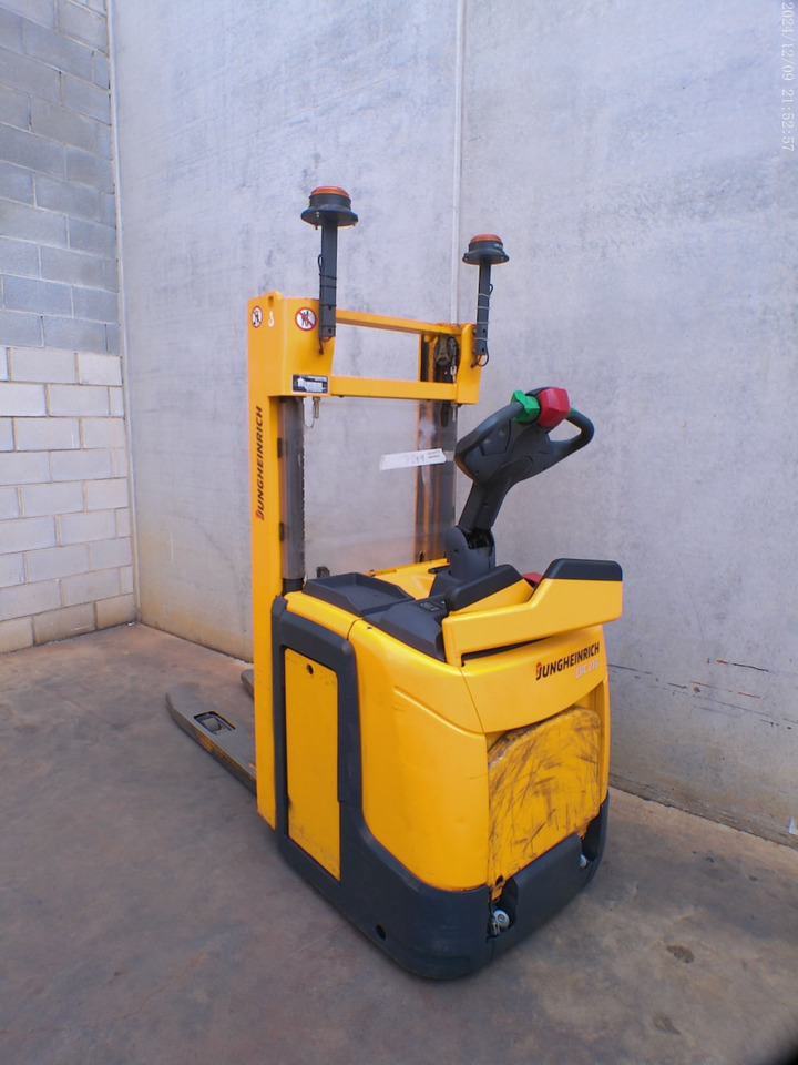 Jungheinrich ERC 216 240 ZT - Stroj za zlaganje: slika 1 Jungheinrich ERC 216 240 ZT - Stroj za zlaganje: slika 1