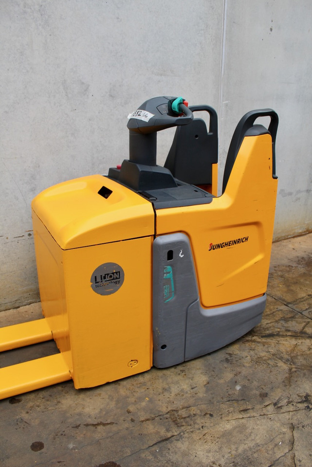 Jungheinrich ERE 125 LI-ION - Paletni viličar: slika 2 Jungheinrich ERE 125 LI-ION - Paletni viličar: slika 2