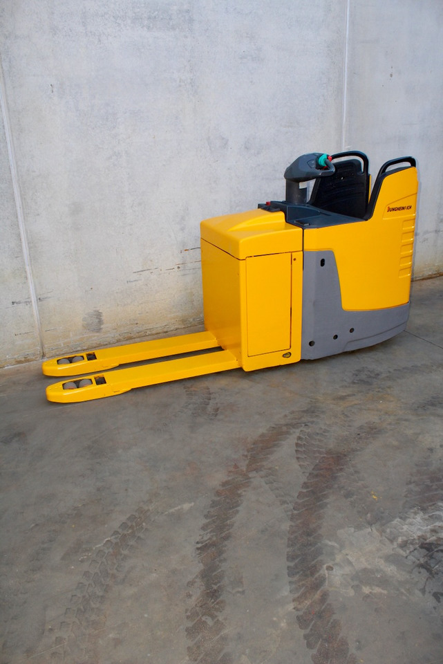 Jungheinrich ERE 225 - Paletni viličar: slika 2 Jungheinrich ERE 225 - Paletni viličar: slika 2