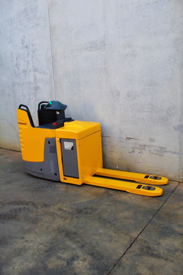 Jungheinrich ERE 225 - Paletni viličar: slika 4 Jungheinrich ERE 225 - Paletni viličar: slika 4