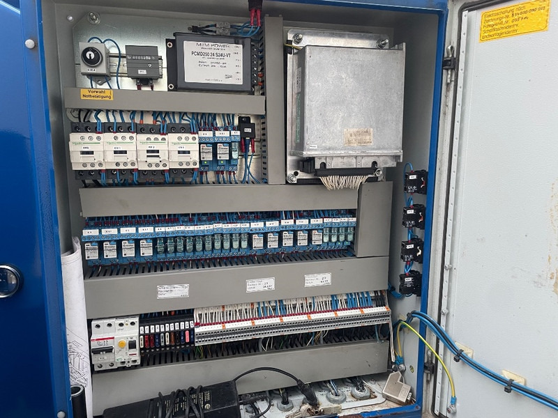 Böcker AHK 30/1600 - Avtodvigalo za vse namene: slika 4 Böcker AHK 30/1600 - Avtodvigalo za vse namene: slika 4