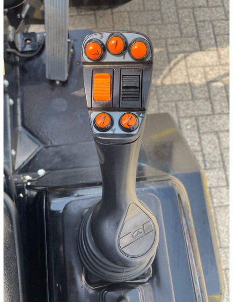 Kolesni nakladalec Giant G 2200 E: slika 18