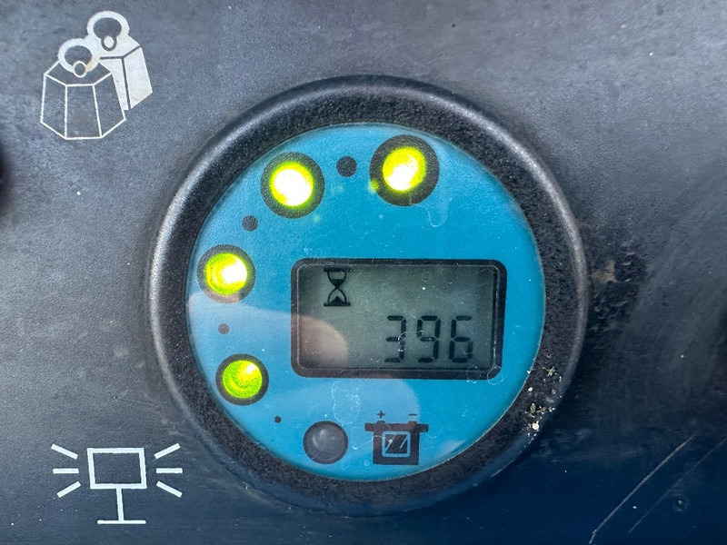 Haulotte Compact 14 - Škarjasta dvižna ploščad: slika 5 Haulotte Compact 14 - Škarjasta dvižna ploščad: slika 5