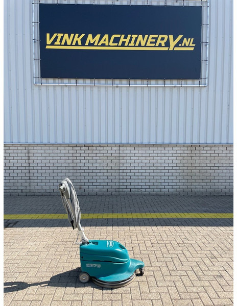 TENNANT 2370 - Vozilo za pometanje: slika 2 TENNANT 2370 - Vozilo za pometanje: slika 2
