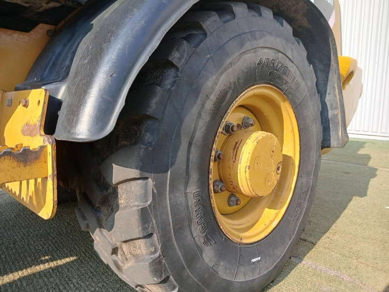 Kolesni nakladalec Cat 906H, Hjullastare: slika 13