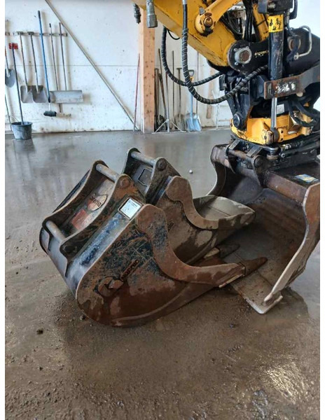 Komatsu PC78US-10 - Mini bager: slika 4 Komatsu PC78US-10 - Mini bager: slika 4