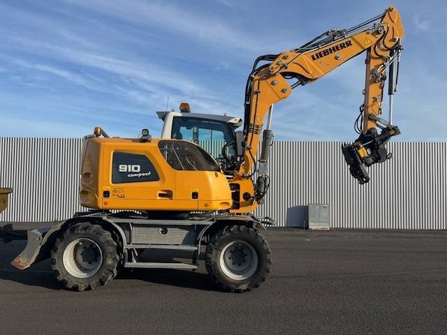 Liebherr A 910 Compact - Bager na kolesih: slika 4 Liebherr A 910 Compact - Bager na kolesih: slika 4