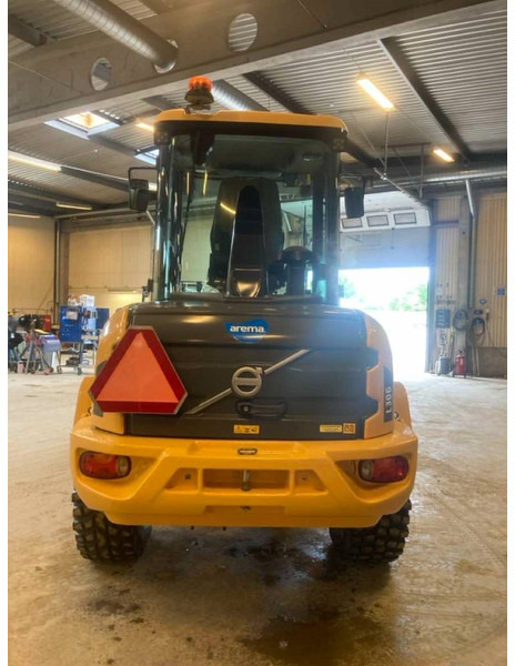 Volvo L30G/S - Kolesni nakladalec: slika 4 Volvo L30G/S - Kolesni nakladalec: slika 4