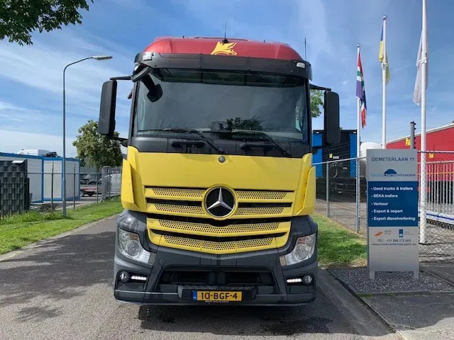 Mercedes-Benz Actros 1840 Euro 6 streamspace - Vlačilec: slika 2 Mercedes-Benz Actros 1840 Euro 6 streamspace - Vlačilec: slika 2
