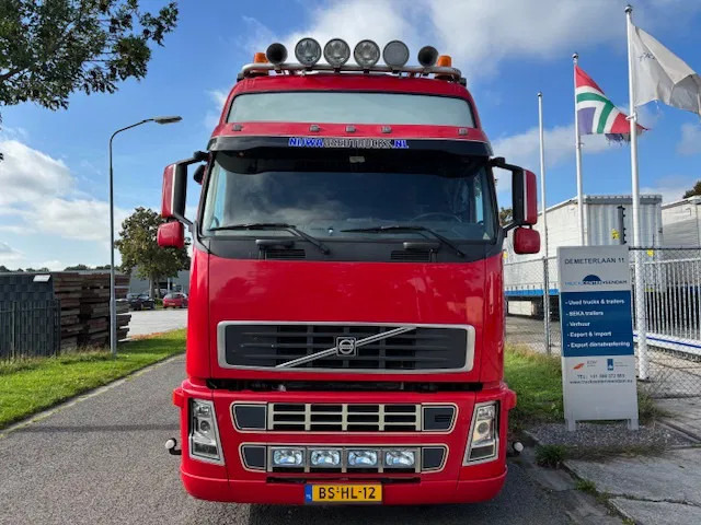 Volvo FH 12 480 Globe XL Euro 5 7B chassis tyres new - Vlačilec: slika 2 Volvo FH 12 480 Globe XL Euro 5 7B chassis tyres new - Vlačilec: slika 2