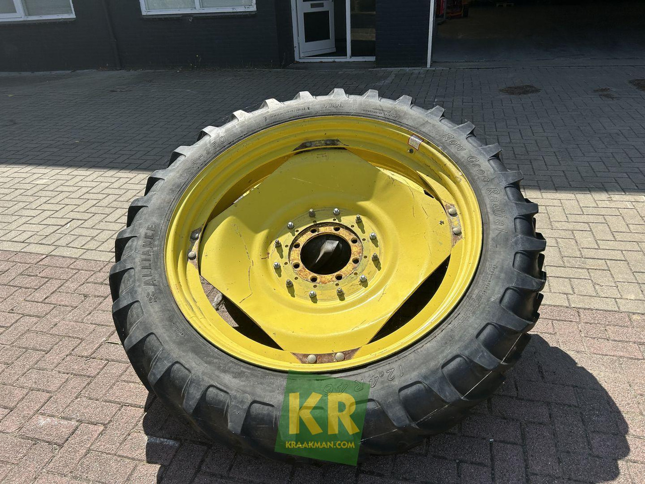 12.4R46 Alliance - Kompletno kolo za Kmetijski stroj: slika 1 12.4R46 Alliance - Kompletno kolo za Kmetijski stroj: slika 1