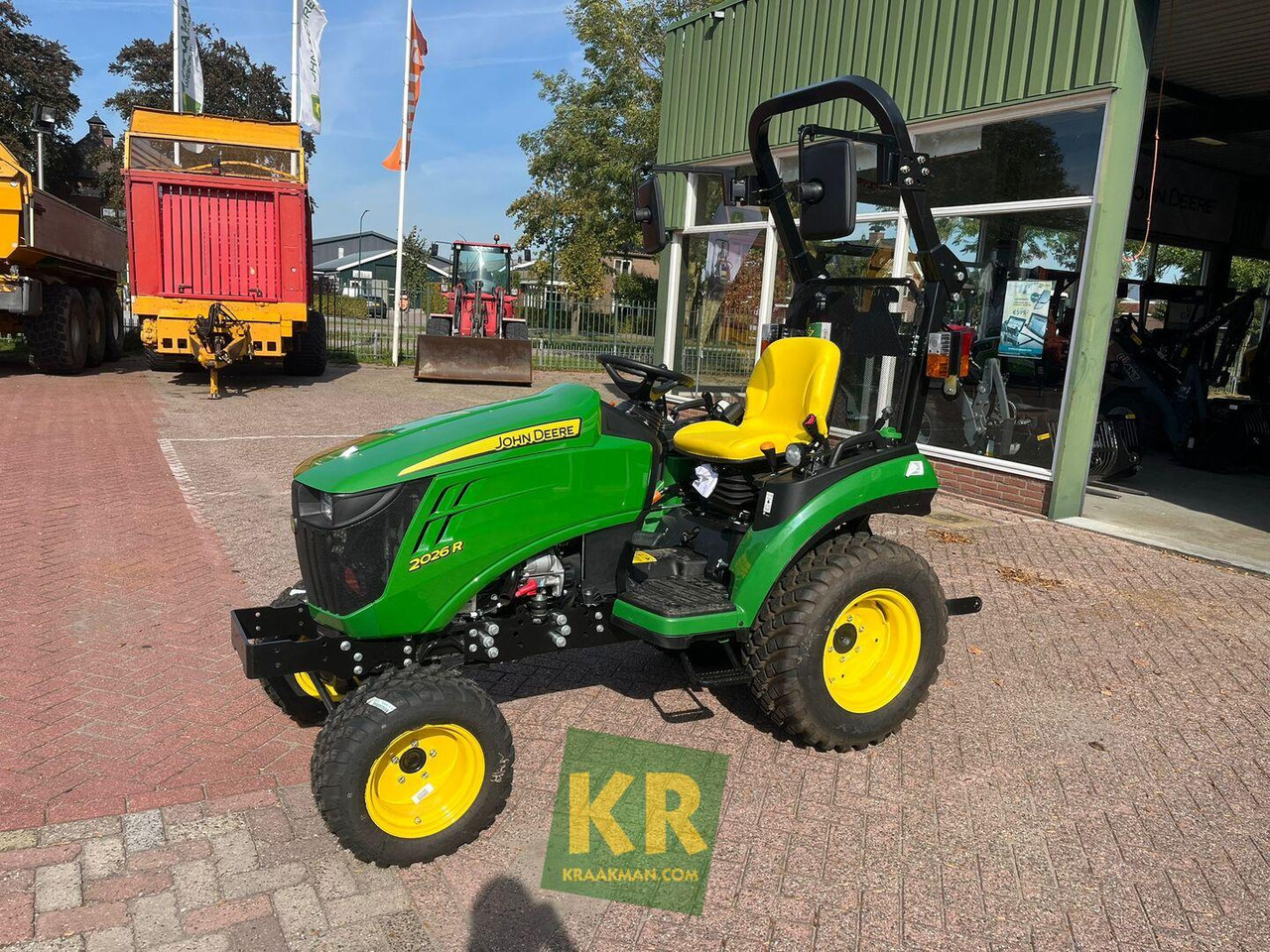 2026R John Deere - Mini traktor: slika 1 2026R John Deere - Mini traktor: slika 1