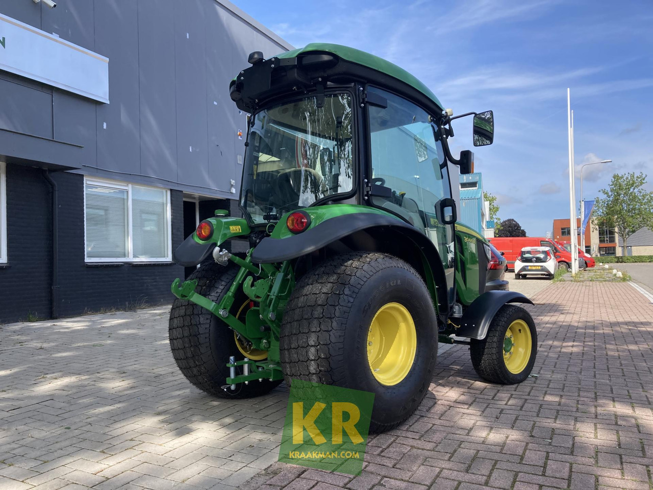 3046R John Deere - Mini traktor: slika 2 3046R John Deere - Mini traktor: slika 2