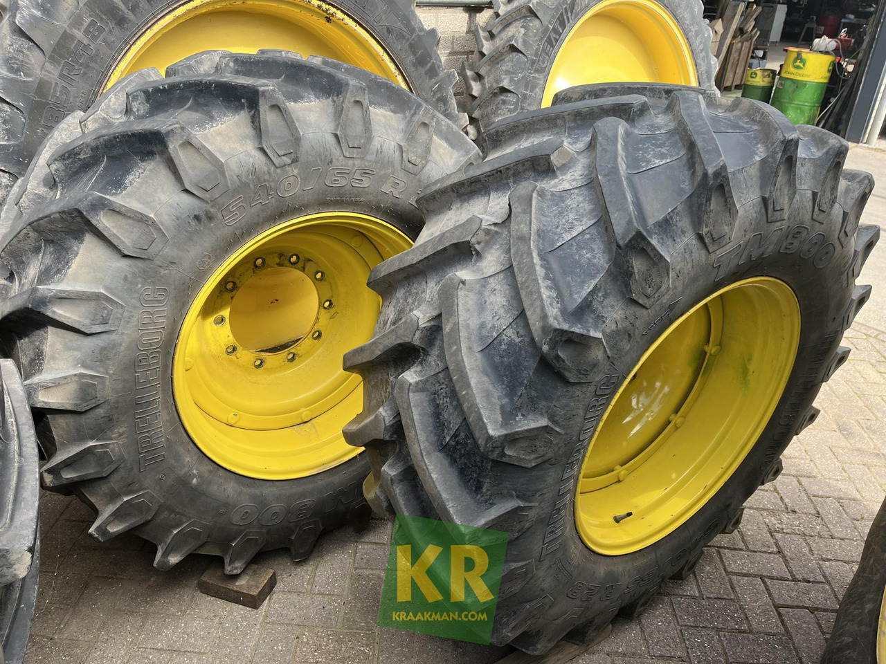 580/70r38 en 540/65r28 Trelleborg op wiel Trelleborg - Guma za Kmetijski stroj: slika 3 580/70r38 en 540/65r28 Trelleborg op wiel Trelleborg - Guma za Kmetijski stroj: slika 3
