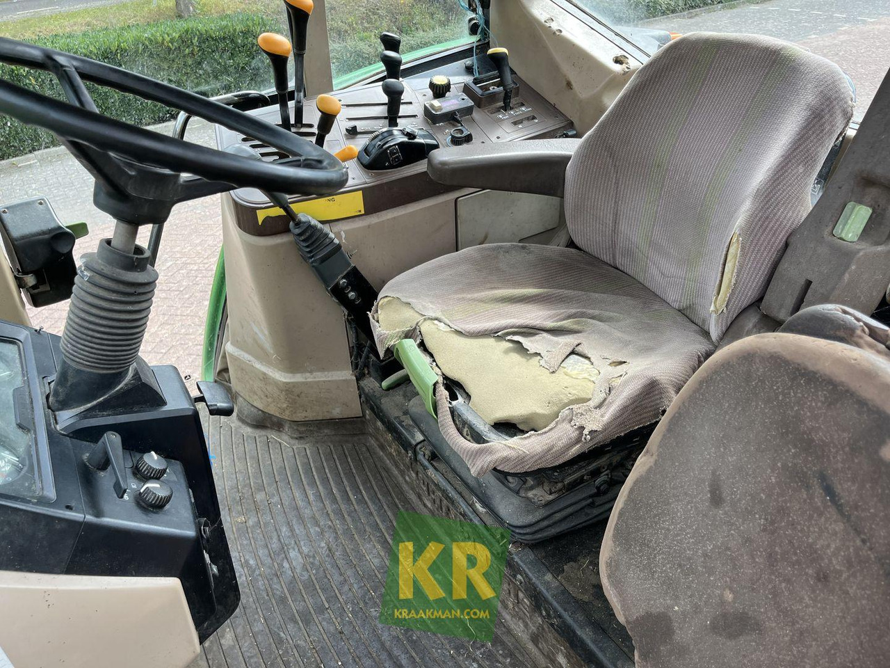 Traktor 6110 John Deere: slika 6
