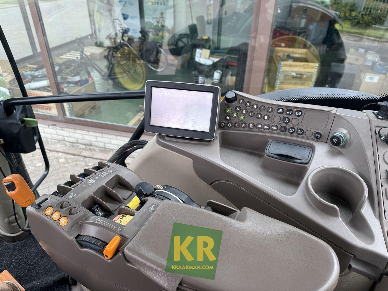6150R John Deere - Traktor: slika 5 6150R John Deere - Traktor: slika 5