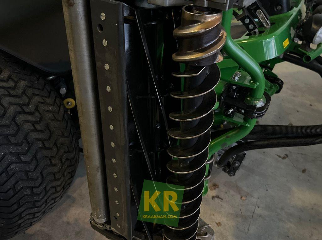 7500A Fairway Maaier John Deere - Vrtna kosilnica: slika 2 7500A Fairway Maaier John Deere - Vrtna kosilnica: slika 2