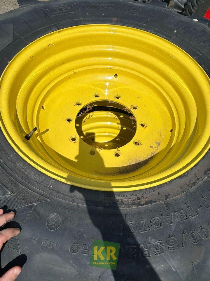 Bridgestone Banden Bridgestone - Kompletno kolo za Kmetijski stroj: slika 1 Bridgestone Banden Bridgestone - Kompletno kolo za Kmetijski stroj: slika 1