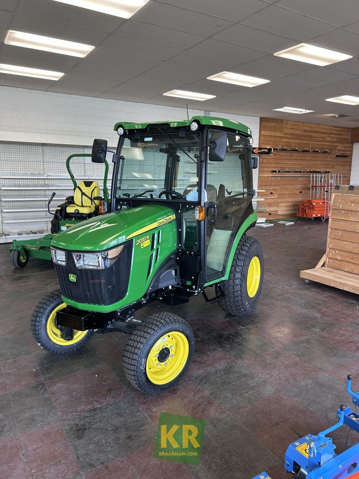 John Deere 2032R - Mini traktor: slika 1 John Deere 2032R - Mini traktor: slika 1