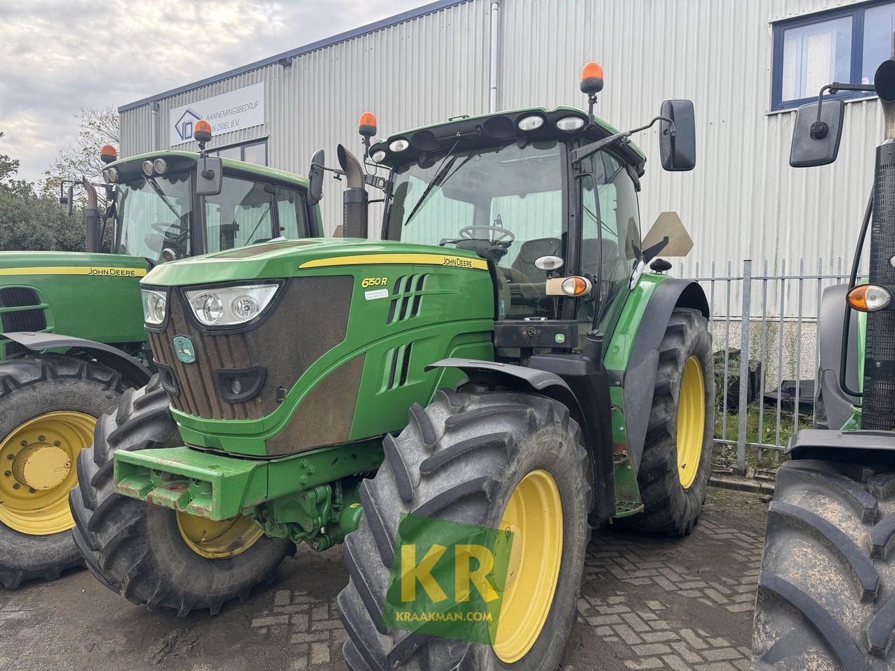 Traktor John Deere 6150R: slika 1