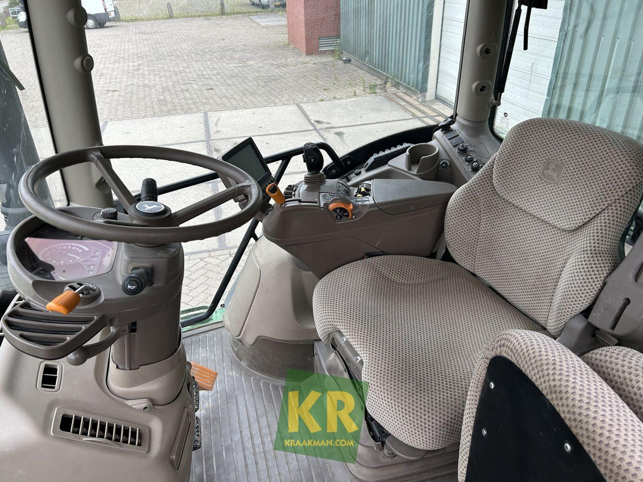 John Deere 6155R - Traktor: slika 4 John Deere 6155R - Traktor: slika 4