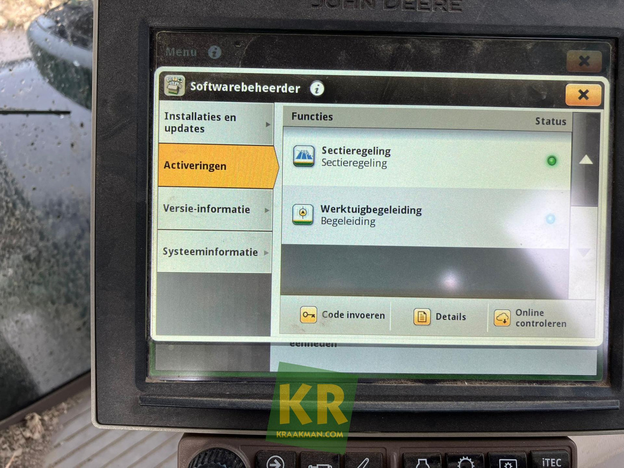 Traktor John Deere 6215R: slika 11