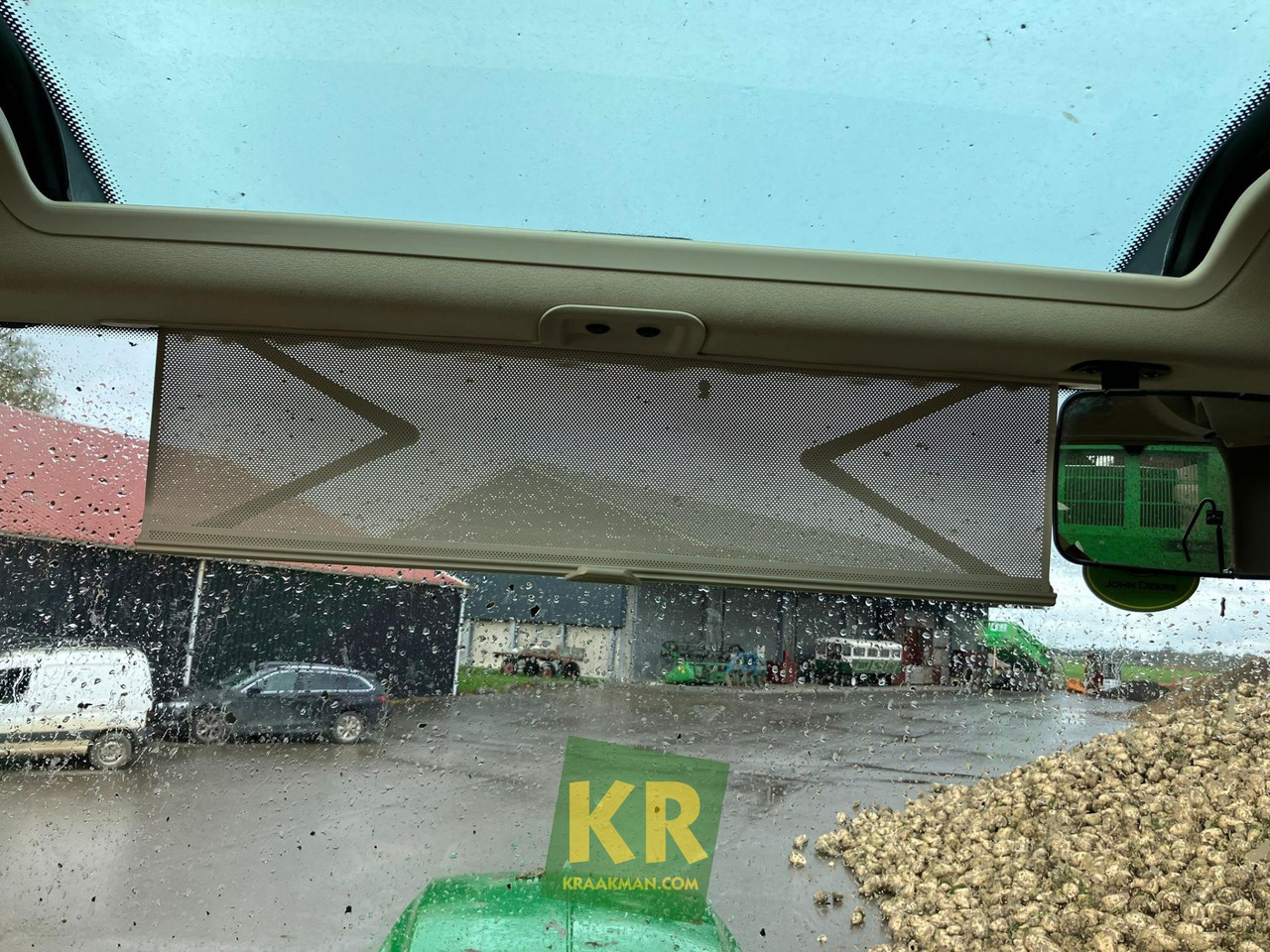 Traktor John Deere 6215R: slika 13