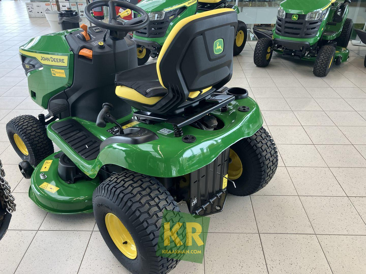 John Deere X127 - Vrtna kosilnica: slika 2 John Deere X127 - Vrtna kosilnica: slika 2