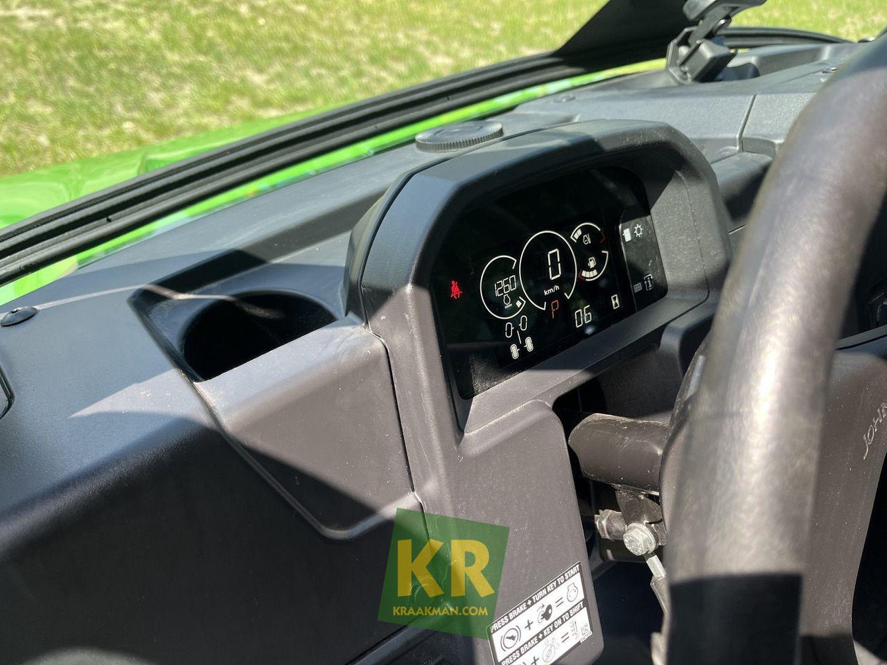 John Deere XUV875M - Štirikolesnik: slika 2 John Deere XUV875M - Štirikolesnik: slika 2