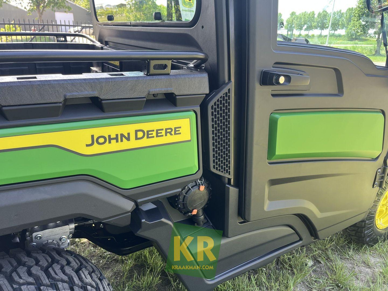 John Deere XUV875M - Štirikolesnik: slika 4 John Deere XUV875M - Štirikolesnik: slika 4