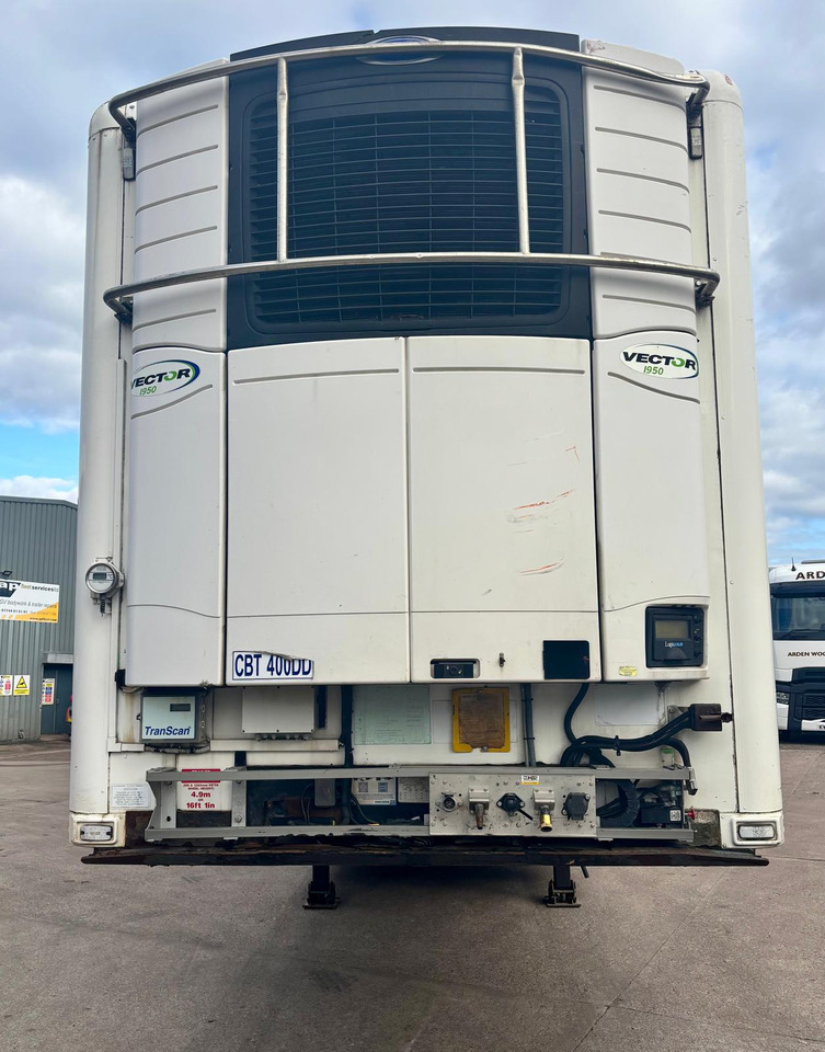 Gray and Adams 2013 Vector 1950MT – CBT400DD - Polprikolica hladilnik: slika 1 Gray and Adams 2013 Vector 1950MT – CBT400DD - Polprikolica hladilnik: slika 1