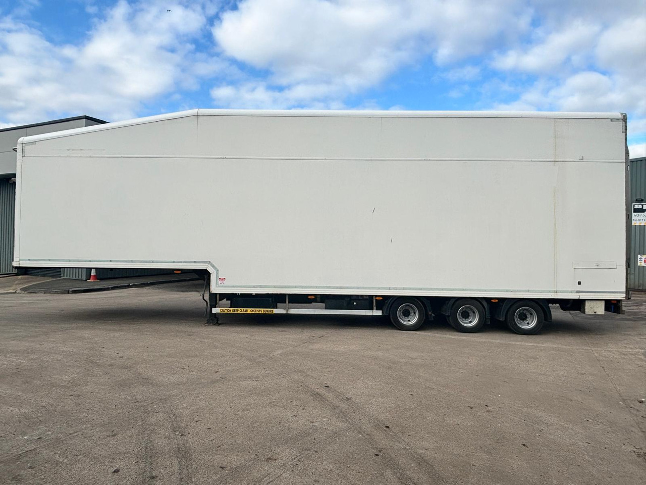 Gray and Adams 2013 Vector 1950MT – CBT400DD - Polprikolica hladilnik: slika 2 Gray and Adams 2013 Vector 1950MT – CBT400DD - Polprikolica hladilnik: slika 2