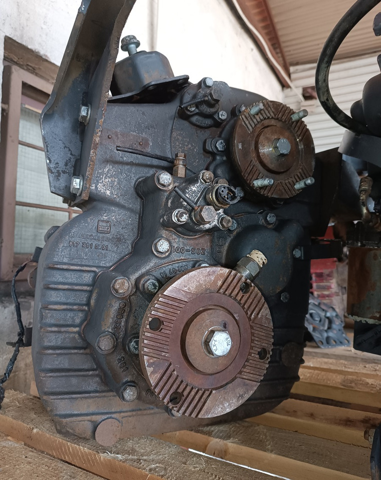 MERCEDES-BENZ SKRZYNIA ROZDZIELCZA REDUKTOR ATEGO 4x4 VG900 1328 1325 1329 - Transmission: slika 1 MERCEDES-BENZ SKRZYNIA ROZDZIELCZA REDUKTOR ATEGO 4x4 VG900 1328 1325 1329 - Transmission: slika 1