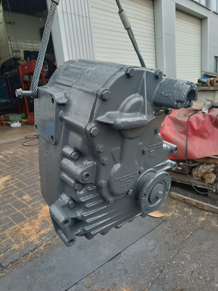 MERCEDES-BENZ SKRZYNIA ROZDZIELCZA REDUKTOR VG900 4x4 SK 1824 1827 - Nihajni motor: slika 3 MERCEDES-BENZ SKRZYNIA ROZDZIELCZA REDUKTOR VG900 4x4 SK 1824 1827 - Nihajni motor: slika 3